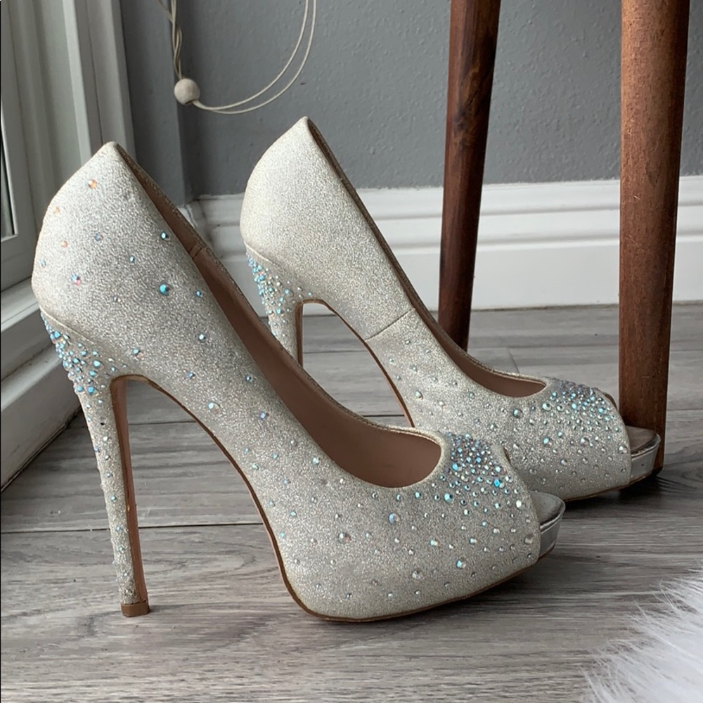 Size 6 1/2 Heels